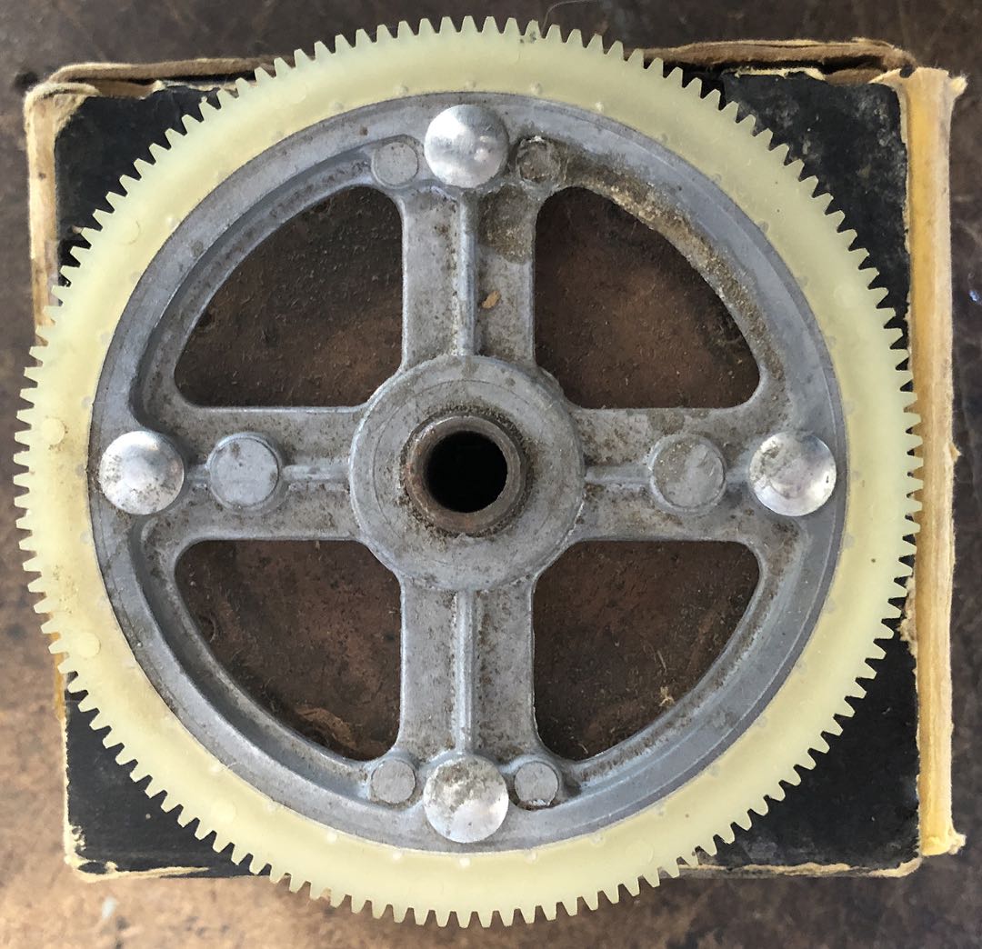 NOS Power Antenna Gear-Pulley - 2.jpg