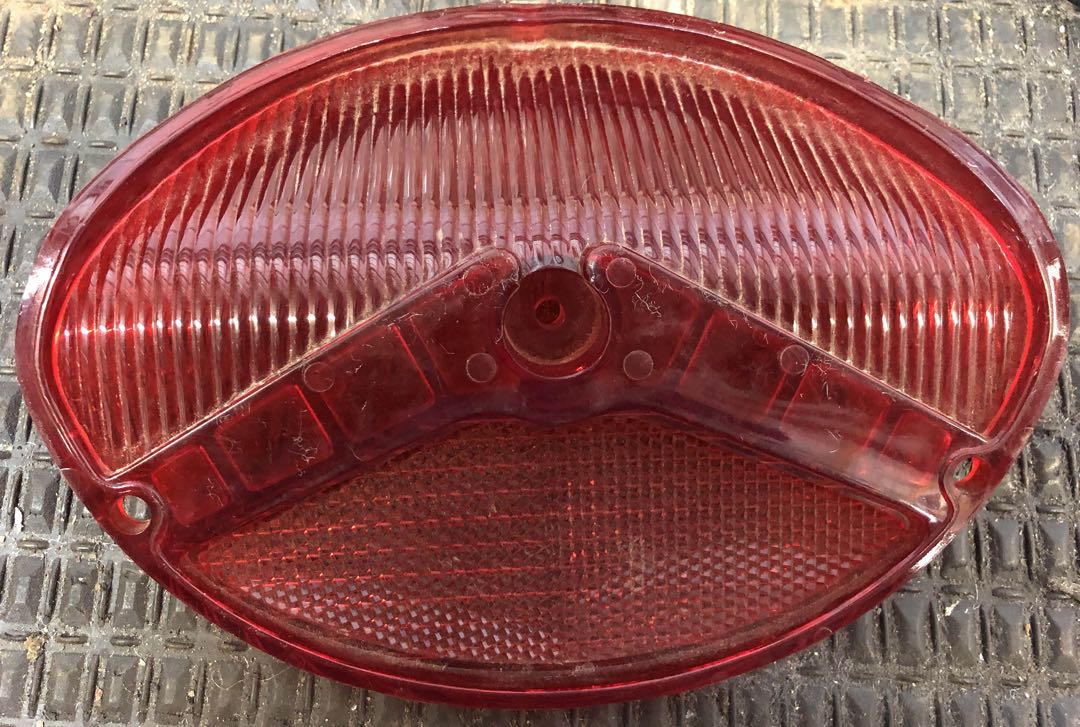 Super 88/98 Tail Light Lens 1 Back