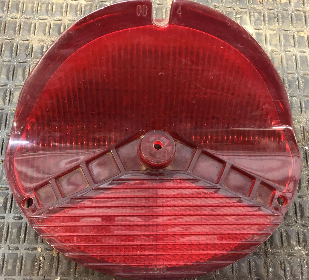 Super 88/98 Tail Light Lens 1 Front