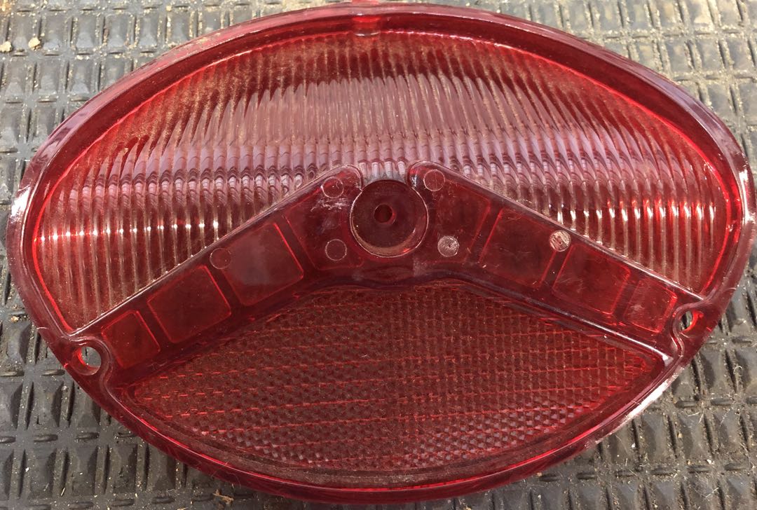 Super 88/98 Tail Light Lens 2 Back