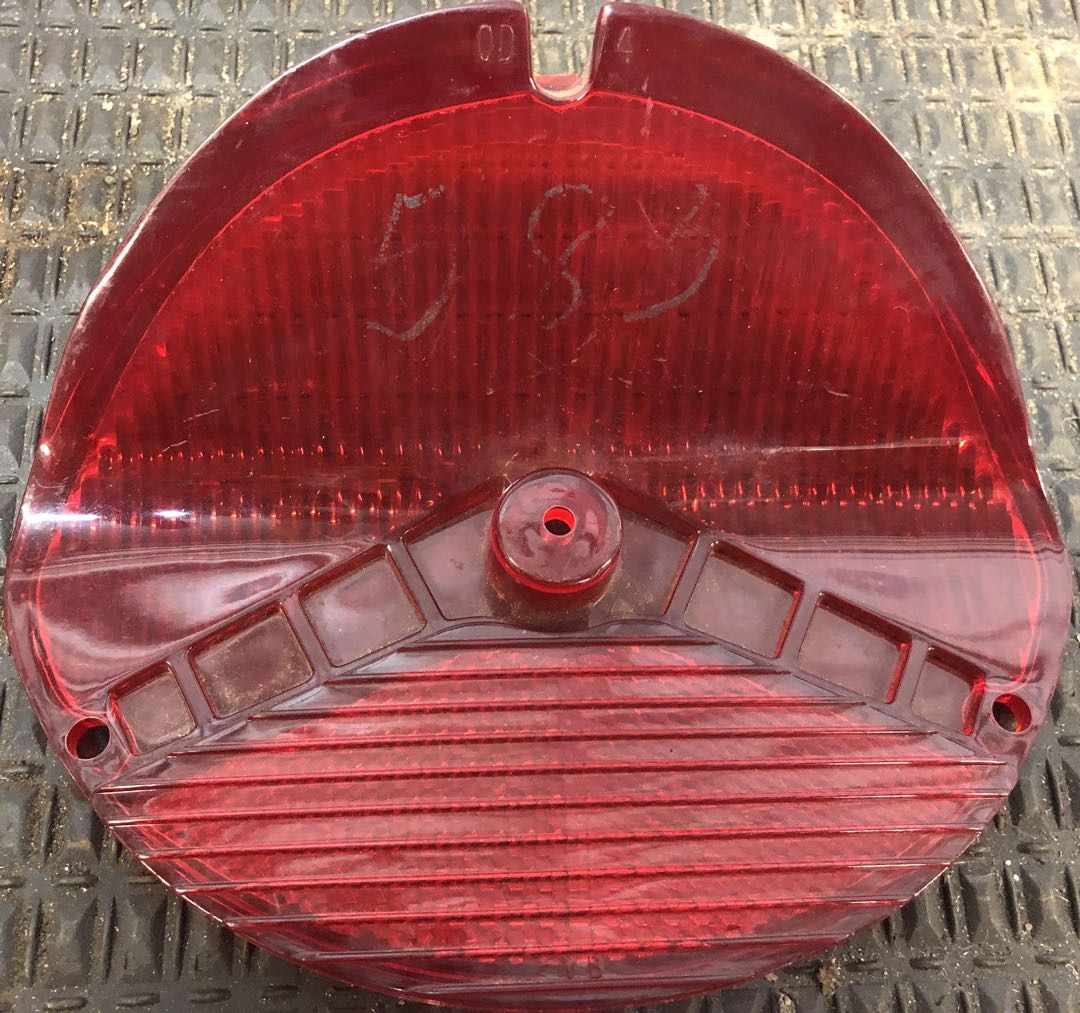 Super 88/98 Tail Light Lens 2 Front