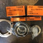 New Rear Bearing Kit with Seals and Gaskets.jpg